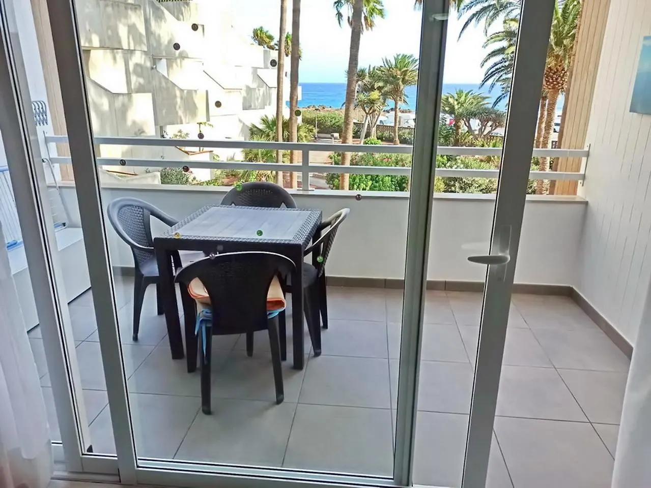 Comfortable Apartment On The 1St Sea Line In The South Of Tenerife Las Galletas